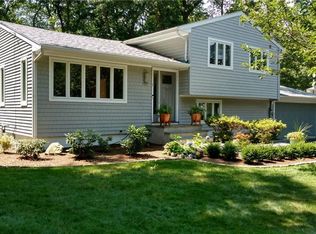 4 Pocono Rd, Norwalk, CT 06851