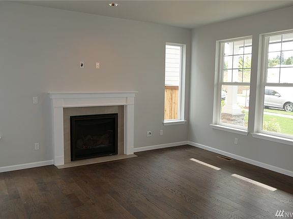5th image of 9035 Eleanor Dr SE