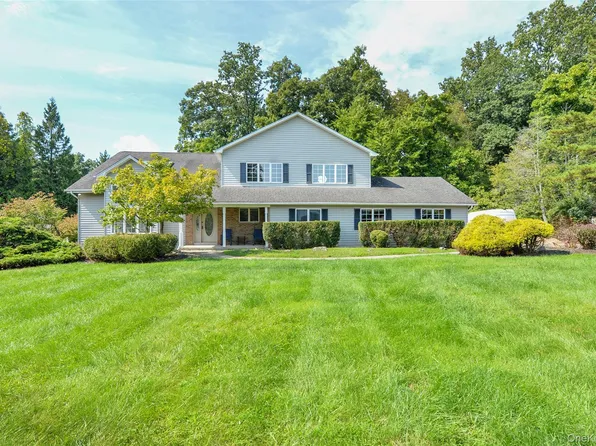 3 Lenni Lenape Court, Stony Point, NY 10980