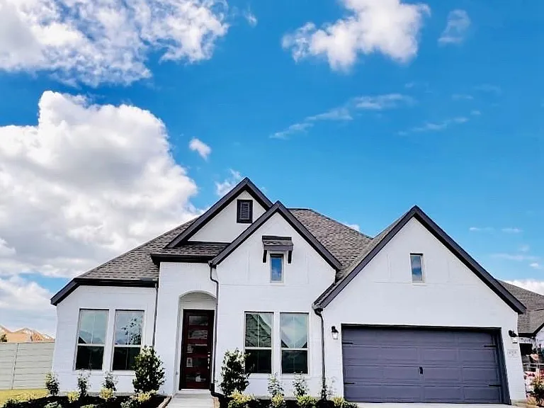 4918 Mango Park Ln — Photo 2