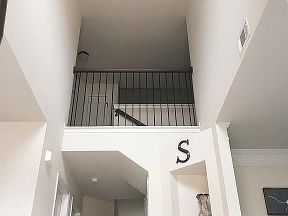 4th image of 6715 Whitebark Dr