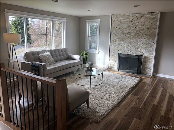 3rd image of 4623 Glenwood Ave