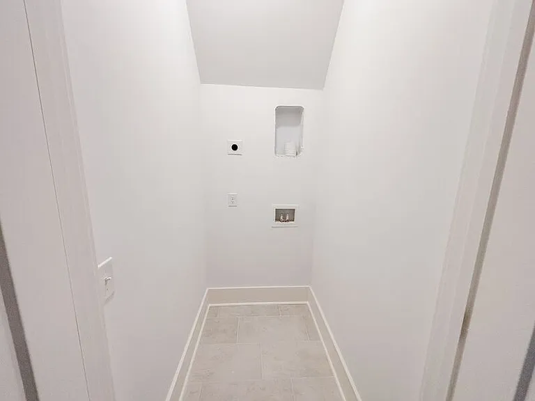 16 Nats Ct — Photo 12