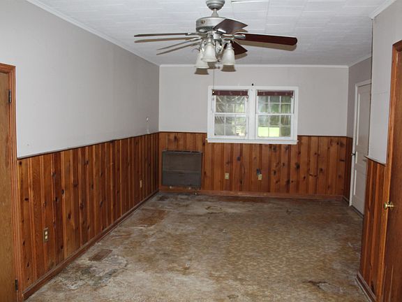 4th image of 935 Parkhaven Ln