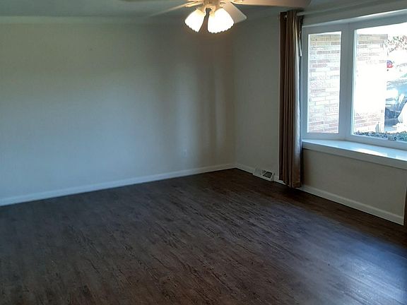 3rd image of 6703 N Mountello Dr