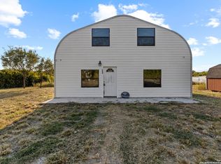 390 Heinemeyer Rd, Seguin, TX 78155