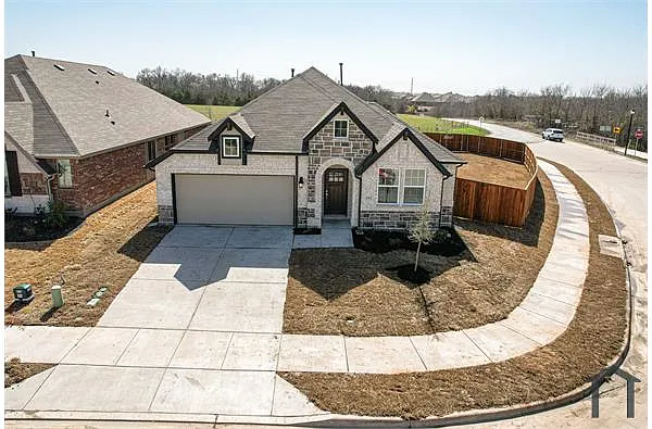 Building Photo - 204 Rosewood Dr