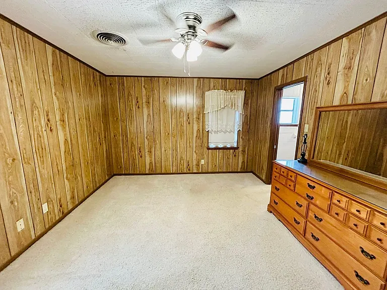 1040 N Highway 80 — Photo 26