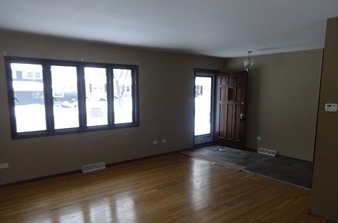 5th image of 19140 Wildwood Ave