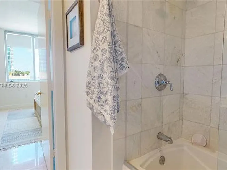 1060 Brickell Ave #1805 — Photo 14