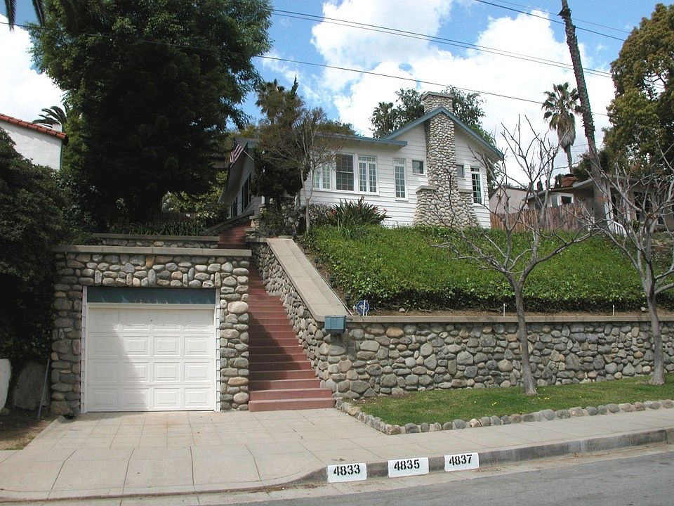 Beautiful Front Yard