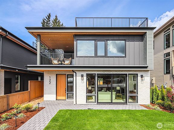 3rd image of 122 15th Avenue