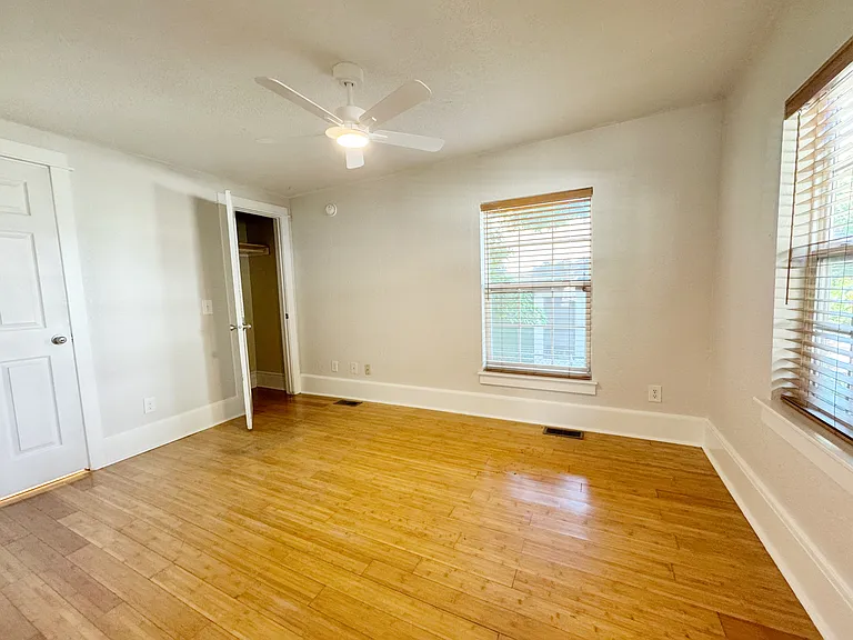 120 N Washington Ave — Photo 3