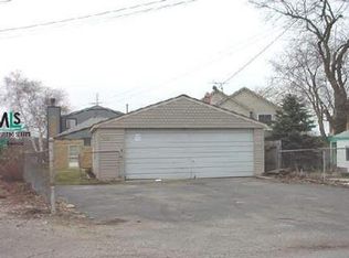 9571 Bonnie Briar St, White Lake, MI 48386