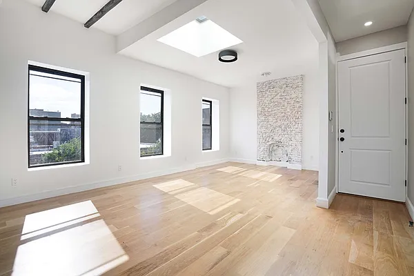 Rented by Nolita Group | media 1