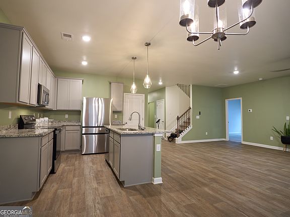 5th image of 110 Corn Field Cir
