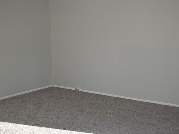 bedroom, new carpet and paint