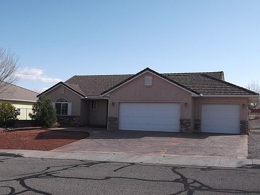 4th image of 3451 Chalet Dr