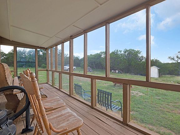 2nd image of 1595 Skyridge Rd