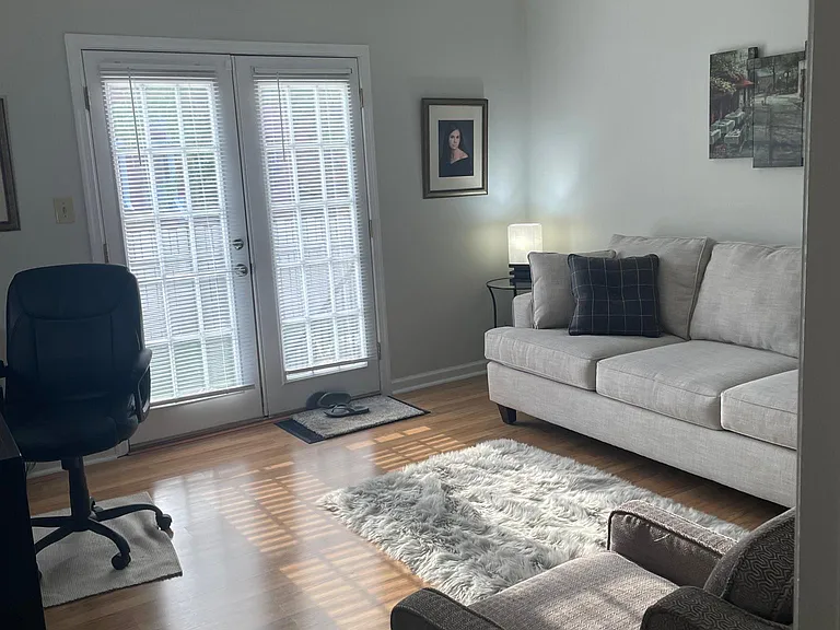 318 Worthington Sq — Photo 6