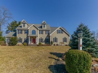 66 Mohawk Path, Holliston, MA 01746