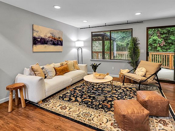 5th image of 16825 17th Avenue SE