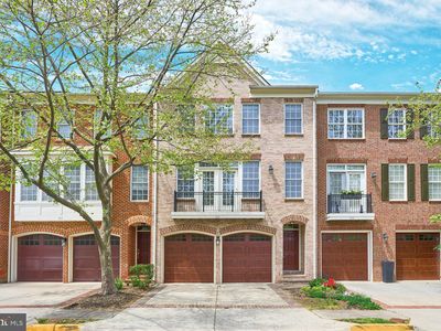 109 Herndon Mill Cir, Herndon, VA, 20170