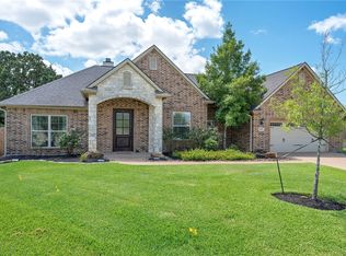 2402 Palm Ct, College Station, TX 77845
