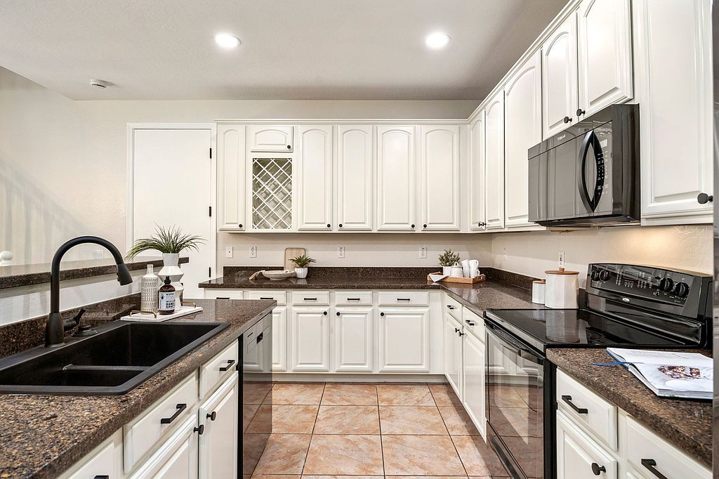 3844 E Jasper Dr - Property Image