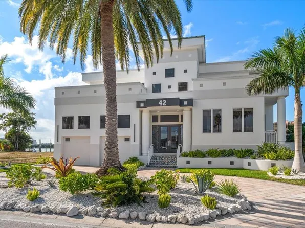 42 Midway Is, Clearwater, FL 33767