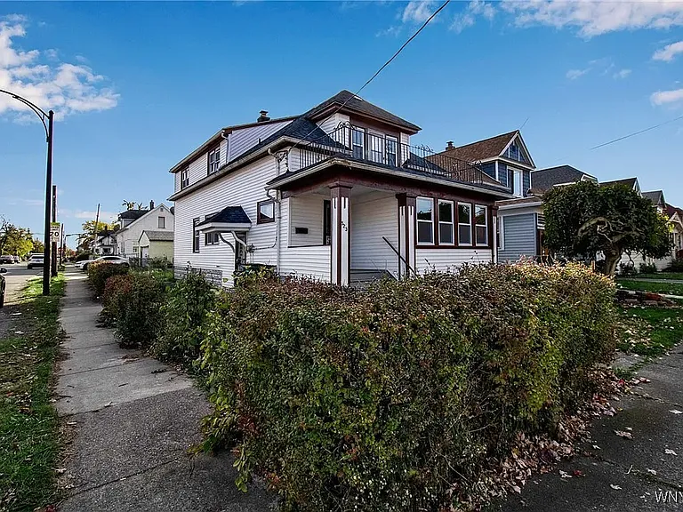 Corner view of the house