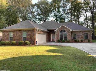2104 Wellington Dr, Pine Bluff, AR 71603
