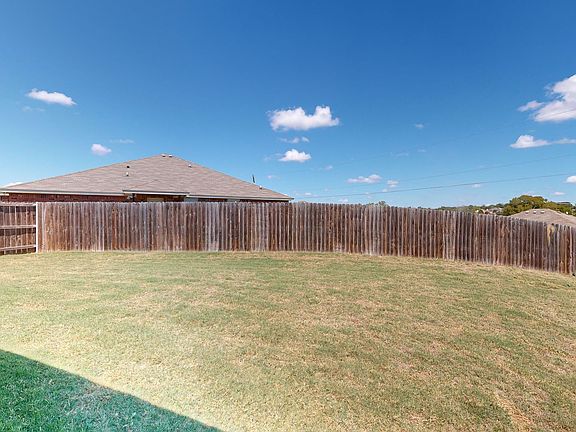 2nd image of 2904 Starlight Dr #A