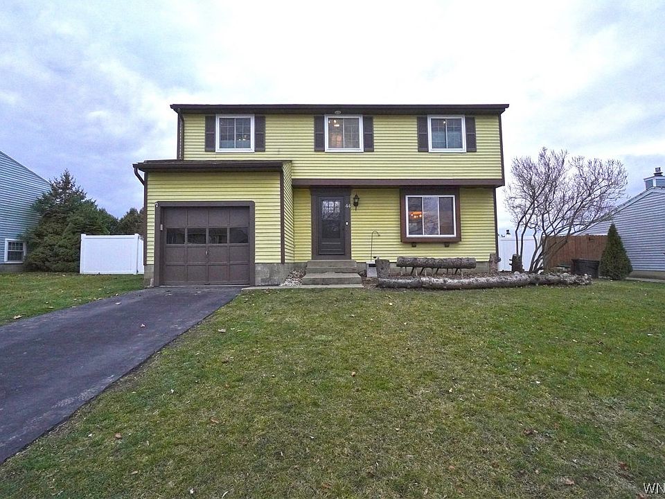 1st image of 44 Thornwood Dr
