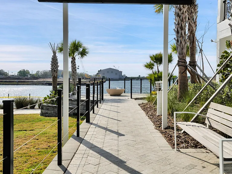 5351 Bridge St — Photo 37