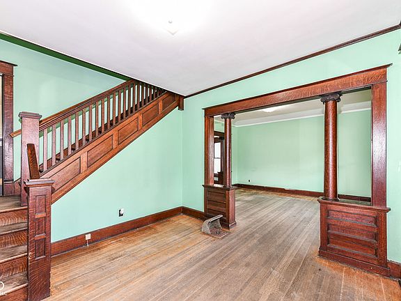 5th image of 852 N Rural St