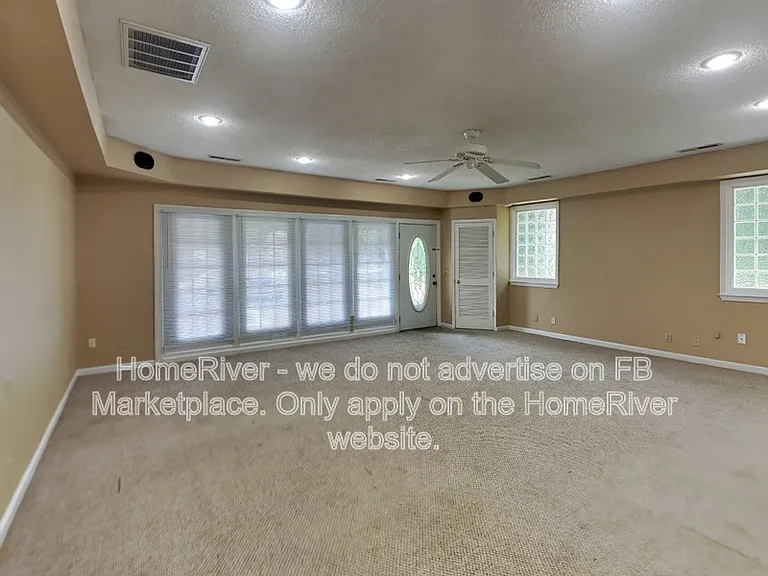 889 Twin Lakes Dr — Photo 17