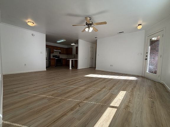 4th image of 708 N Englewood Ave APT B