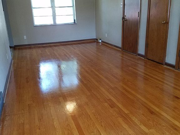 4th image of 5849 Eichelberger St #2W