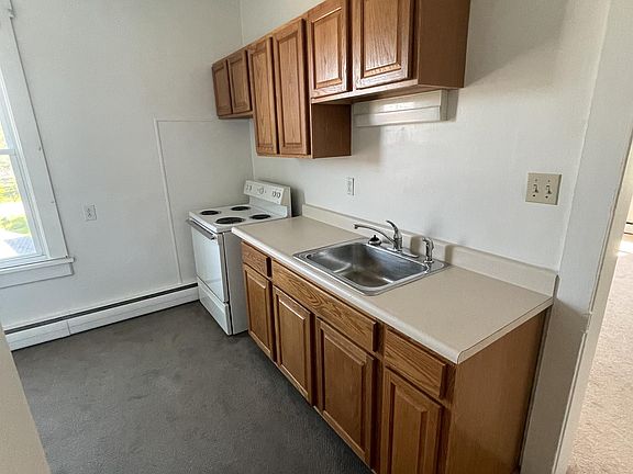 3rd image of 429 Oakland Ave APT 2