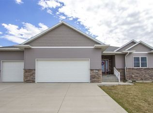 1867 Red Tail Dr, Waterloo, IA 50701