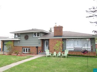 3201 2nd Ave E, Hibbing, MN 55746