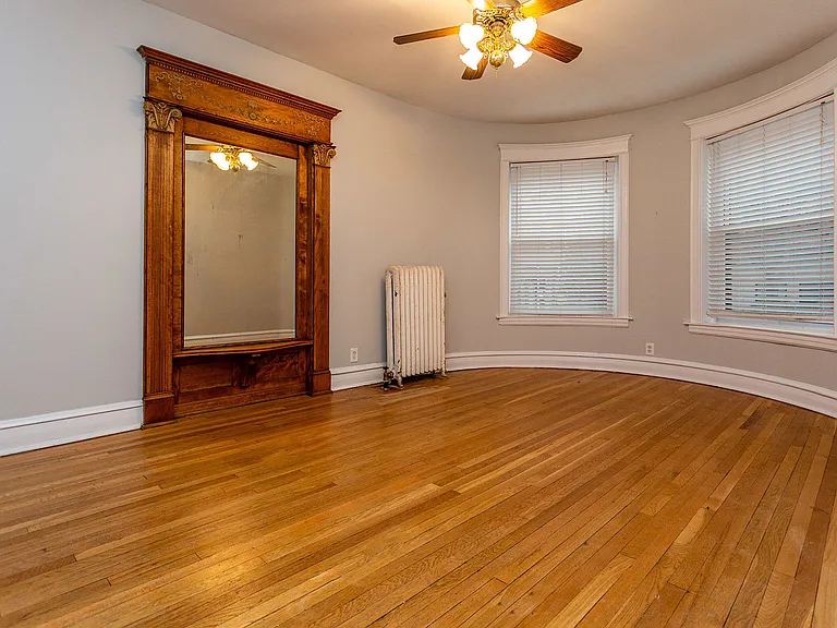 923 W Sheridan Rd #1 — Photo 6