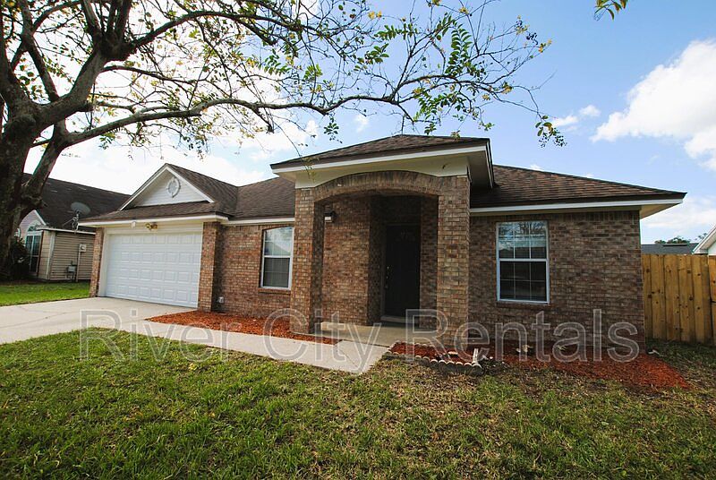 1st image of 7618 Dover Cliff Dr S