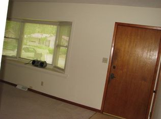 1905 Hayes Dr, Manhattan, KS 66502