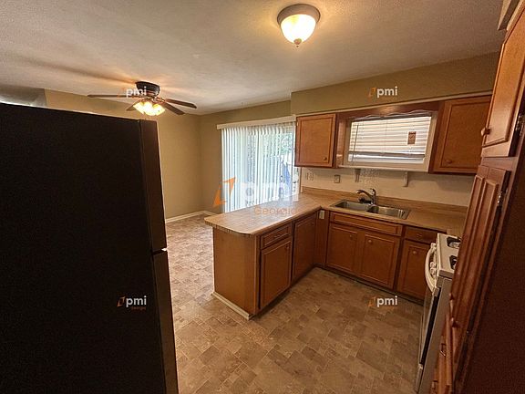 2nd image of 1549 Barcelona Dr