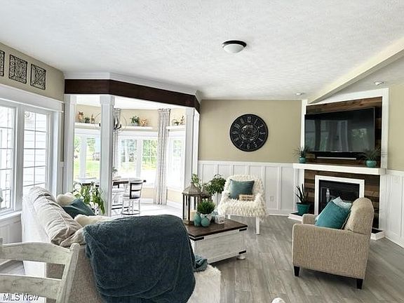 3rd image of 2133 Quail Hollow Dr