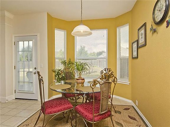 5th image of 11016 Jockey Bluff Dr