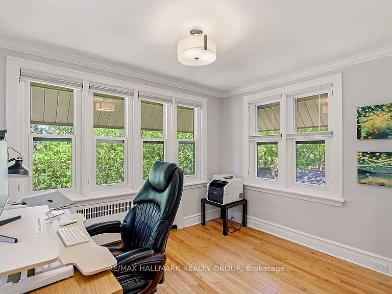 379 Hamilton Ave S — Photo 21