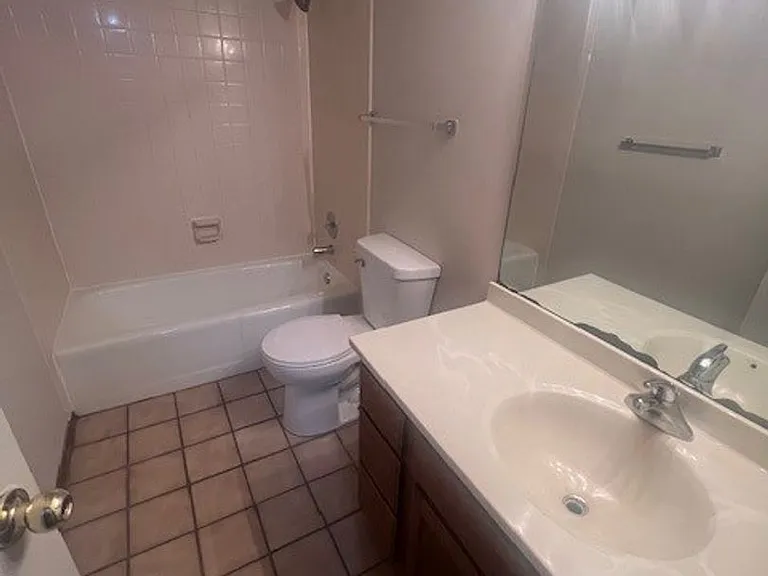 4928 Walker Ave — Photo 3